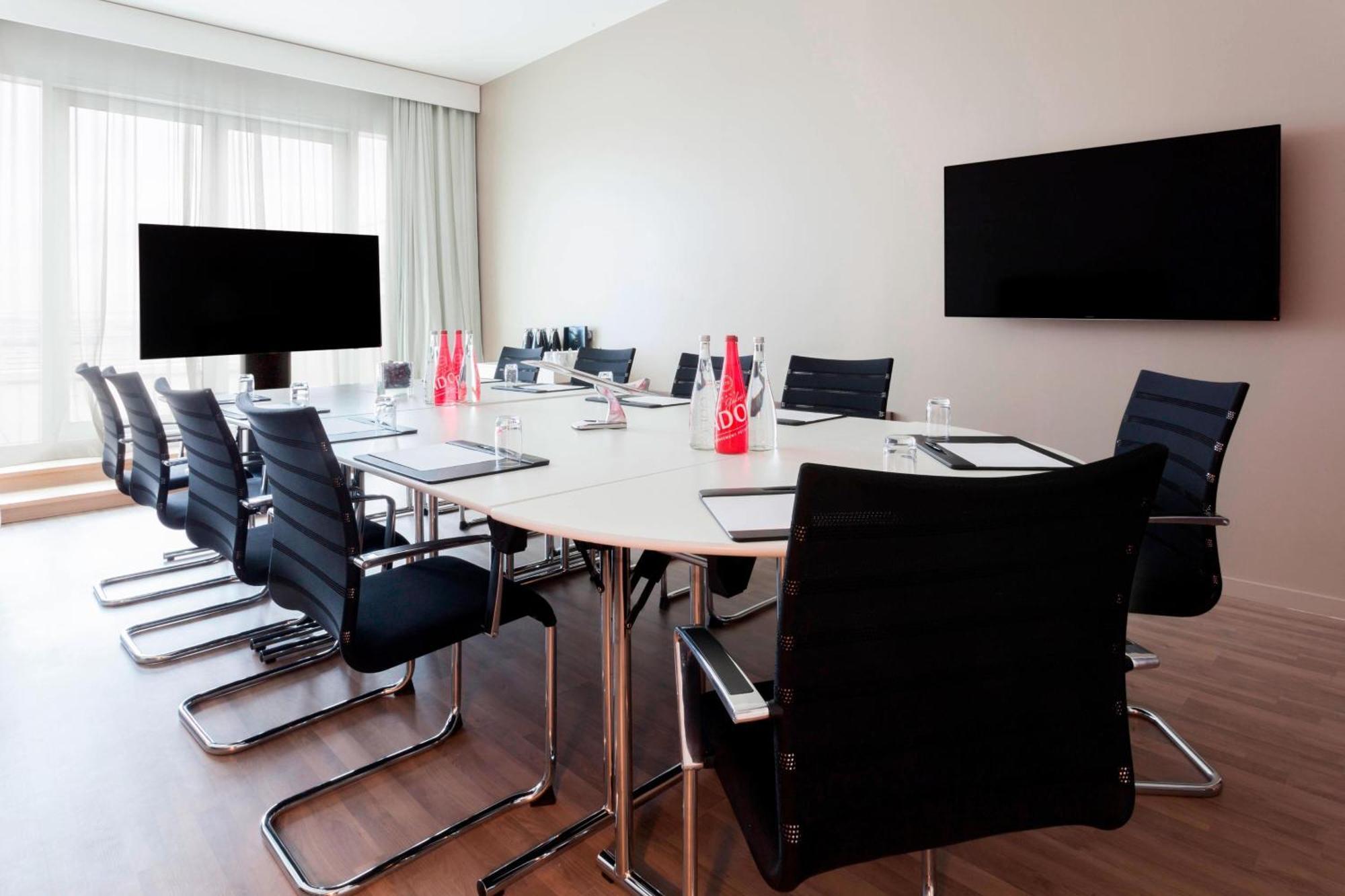 Ac Hotel By Marriott Paris Le Bourget Airport Dugny Eksteriør billede