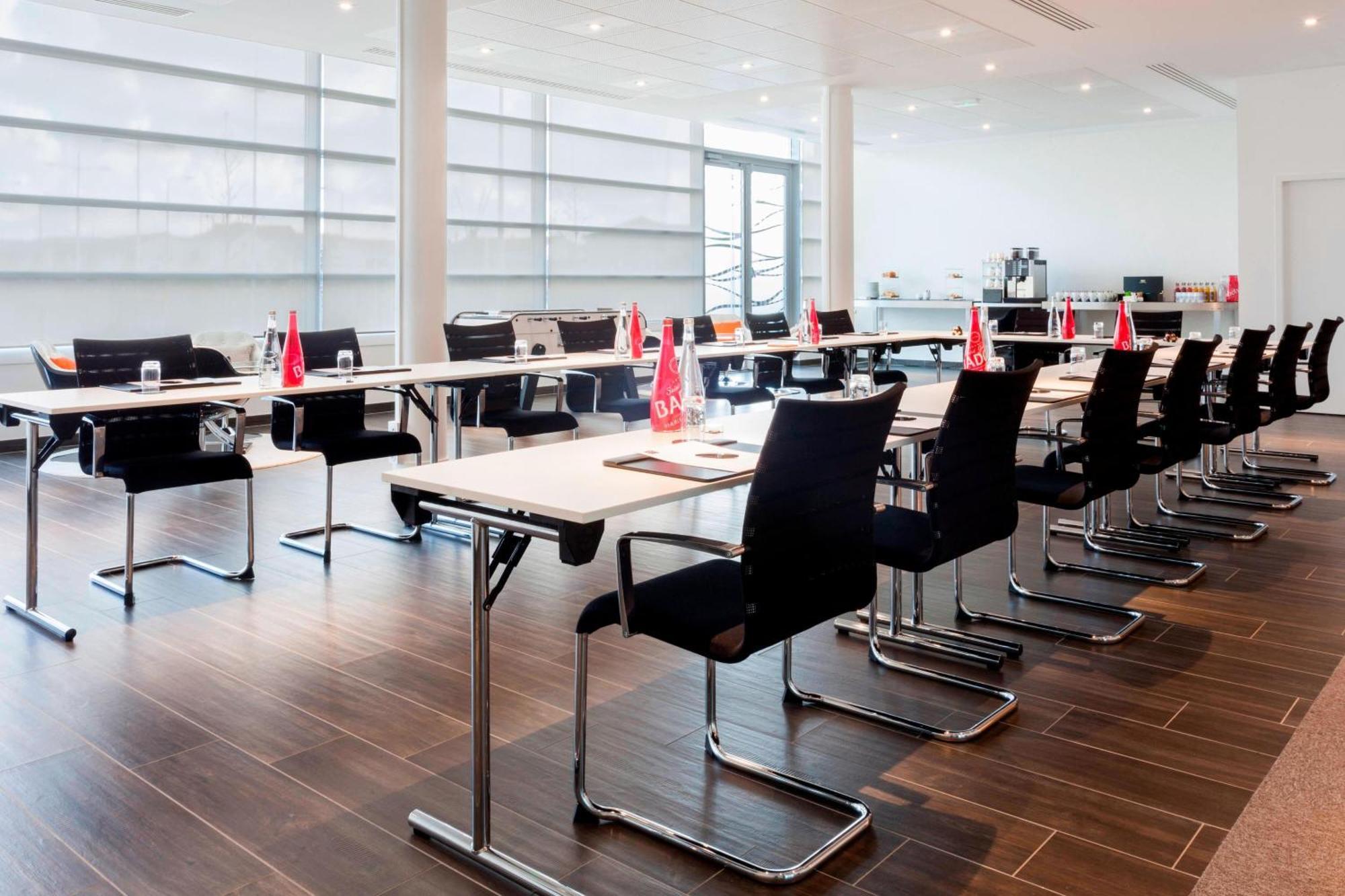 Ac Hotel By Marriott Paris Le Bourget Airport Dugny Eksteriør billede